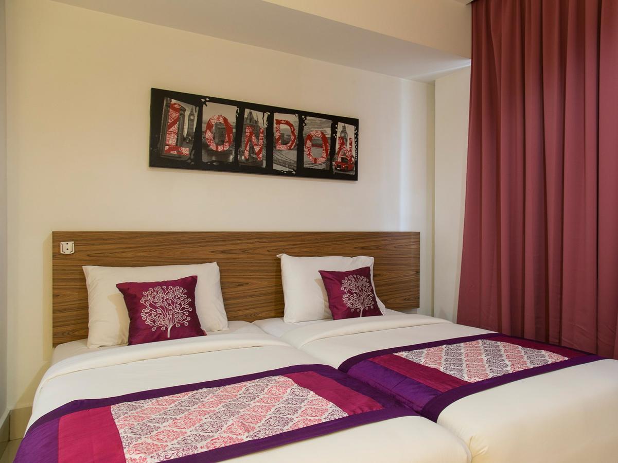 Oyo 180 V Hotel Куала-Лумпур Экстерьер фото
