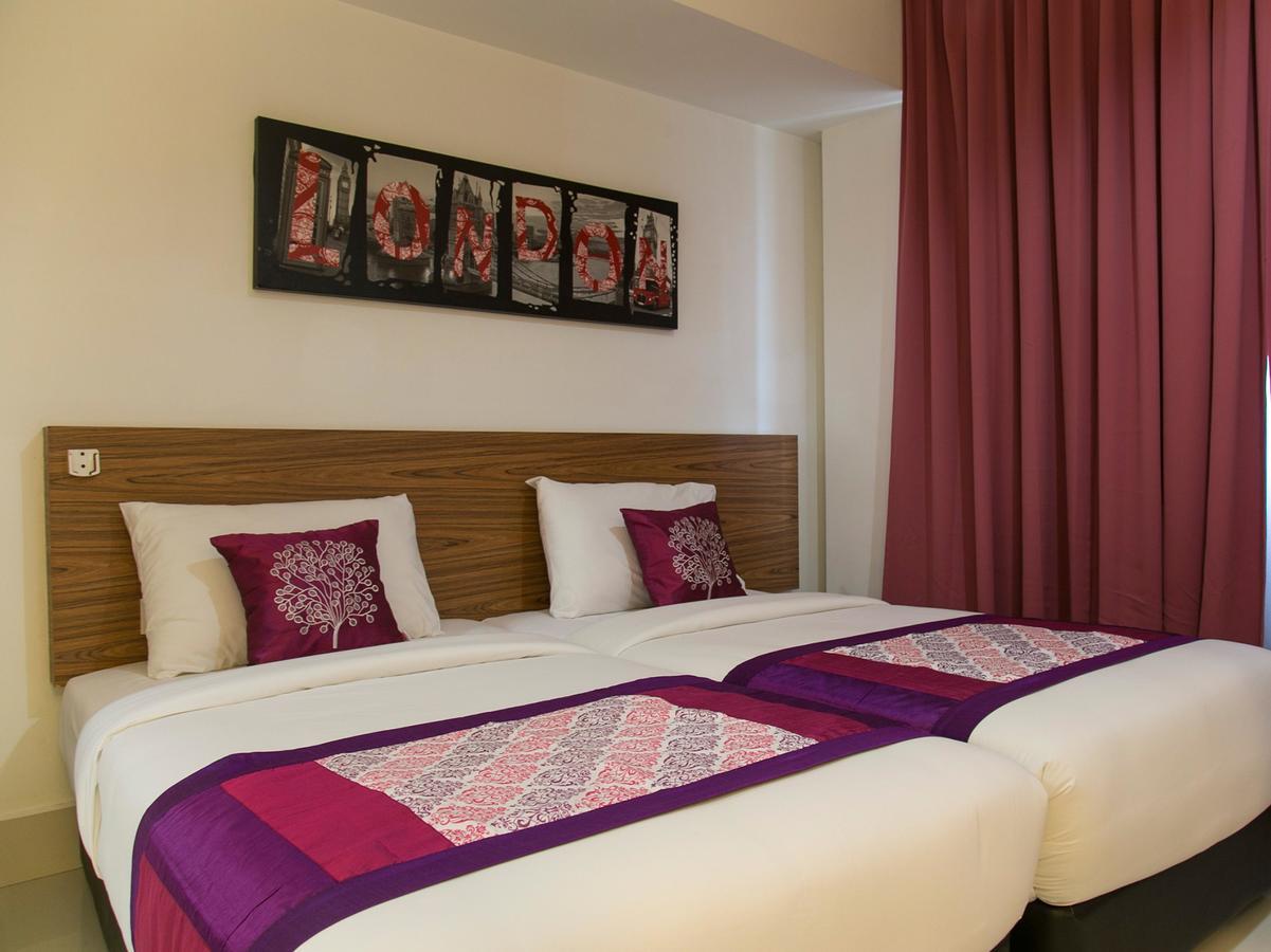 Oyo 180 V Hotel Куала-Лумпур Экстерьер фото