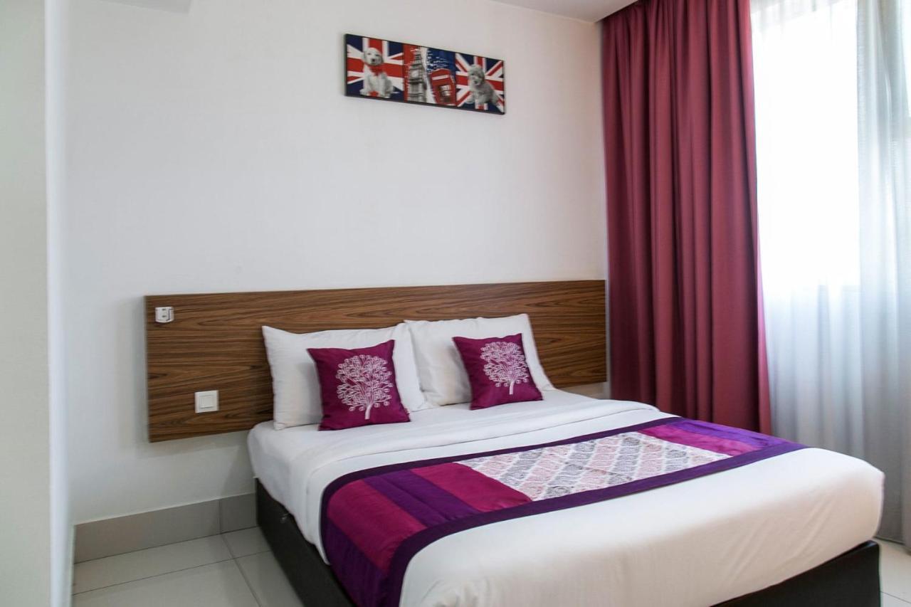 Oyo 180 V Hotel Куала-Лумпур Экстерьер фото